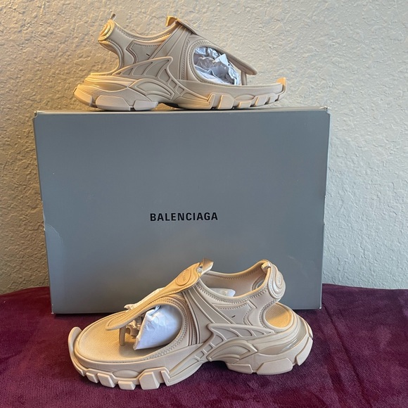 Balenciaga Thong Sandals in Beige - Picture 1 of 16